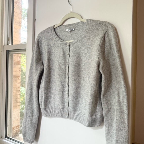 Reformation Clara Cashmere Crew Cardigan in Light Grey Medium - Picture 4 of 17